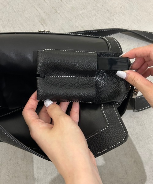 Aunt Marie's(アントマリーズ)の「2WAYフラップスクエアショルダーバッグ(ショルダーバッグ・レディース・パープル/ブラック/ブラウン・FREE)」の16枚目の写真