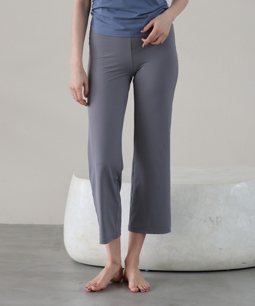 Julier Yoga and Relax(ジュリエヨガアンドリラックス)の「Julier エコシーベア天フレアパンツ(その他パンツ・レディース・ダークブルー/グレー/ブラック・1/0)」の3枚目の写真