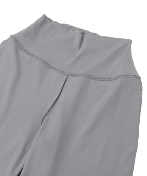 Julier Yoga and Relax(ジュリエヨガアンドリラックス)の「Julier エコシーベア天フレアパンツ(その他パンツ・レディース・ダークブルー/グレー/ブラック・1/0)」の15枚目の写真