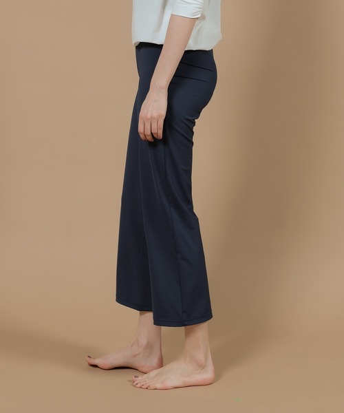 Julier Yoga and Relax(ジュリエヨガアンドリラックス)の「Julier エコシーベア天フレアパンツ(その他パンツ・レディース・ダークブルー/グレー/ブラック・1/0)」の19枚目の写真