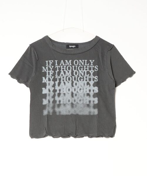 ipugo(イプゴ)の「ipugo/イプゴ クロップド ロゴTシャツ 秋物 秋服 2026年秋冬(Tシャツ/カットソー・レディース・チャコール・FREE)」の1枚目の写真
