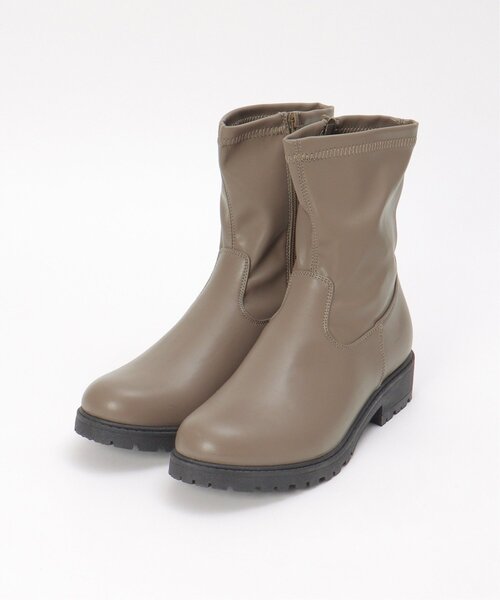 ikka（イッカ）の「【雑誌InRed1月・2月合併号掲載】ソフトトラックソールブーツ（ブーツ・レディース・ブラック/ブラウン/その他1・M/L）」の14枚目の写真