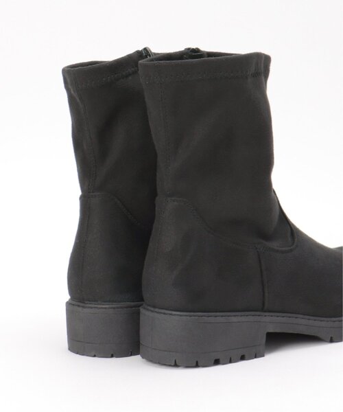 ikka（イッカ）の「【雑誌InRed1月・2月合併号掲載】ソフトトラックソールブーツ（ブーツ・レディース・ブラック/ブラウン/その他1・M/L）」の16枚目の写真