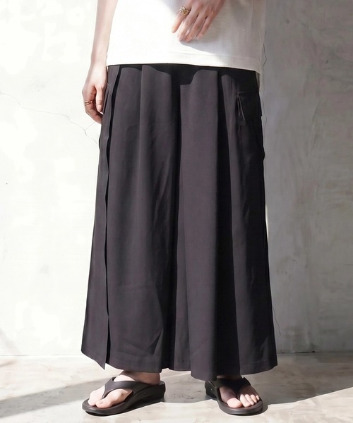SELECT LEVERY（セレクトリベリー）の「バックスカートカーゴワイドパンツ（カーゴパンツ・レディース・モカ/ブラック/チャコール・MEDIUM/SMALL/X-LARGE/LARGE）」の9枚目の写真
