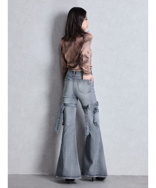 ハイウエスト strap cargo designフレアデニムパンツ（デニム