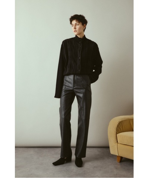 RIM.ARK（リムアーク）の「Leather like PT レザーライクパンツ（スラックス・レディース・ブラック・38/36）」の2枚目の写真