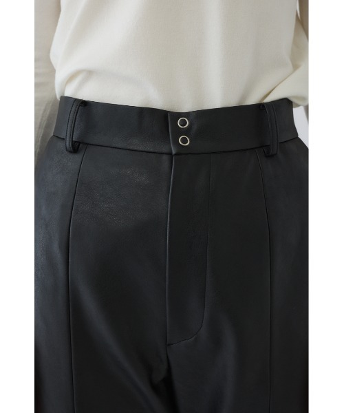 RIM.ARK（リムアーク）の「Leather like PT レザーライクパンツ（スラックス・レディース・ブラック・38/36）」の14枚目の写真