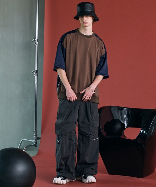 MAISON SPECIAL(メゾンスペシャル)の「《UNISEX》Different Material Docking Prime-Over Side Zip T-Shirt/異素材ドッキングプライムオーバーサイドジップTシャツ【MAISON SPECIAL/メゾンスペシャル】(Tシャツ/カットソー・メンズ・ブラック/グレイッシュベージュ/ブラウン/その他1・1/2/0)」の14枚目の写真