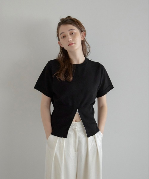 MINERTE（ミネルテ）の「【MINERTE】half zip hem knit / 裾ハーフジップ半袖ニット（ニット/セーター・レディース・ブラック/ブラウン系その他/ダークグレー・FREE）」の2枚目の写真