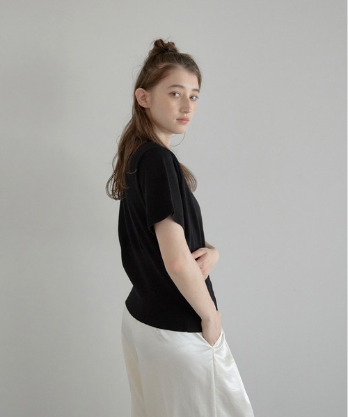 MINERTE（ミネルテ）の「【MINERTE】half zip hem knit / 裾ハーフジップ半袖ニット（ニット/セーター・レディース・ブラック/ブラウン系その他/ダークグレー・FREE）」の8枚目の写真