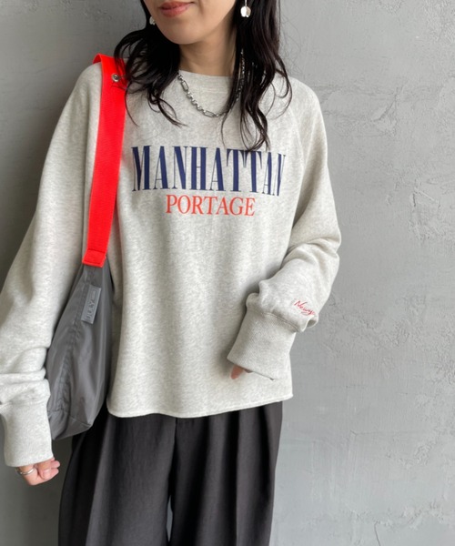Manhattan Portage（マンハッタンポーテージ）の「[MANHATTAN PORTAGE/マンハッタンポーテージ] 別注 ロゴプリント カットオフスウェット（スウェット・レディース・グレー/ブラック/ピンク/ネイビー/オートミール・F）」の3枚目の写真