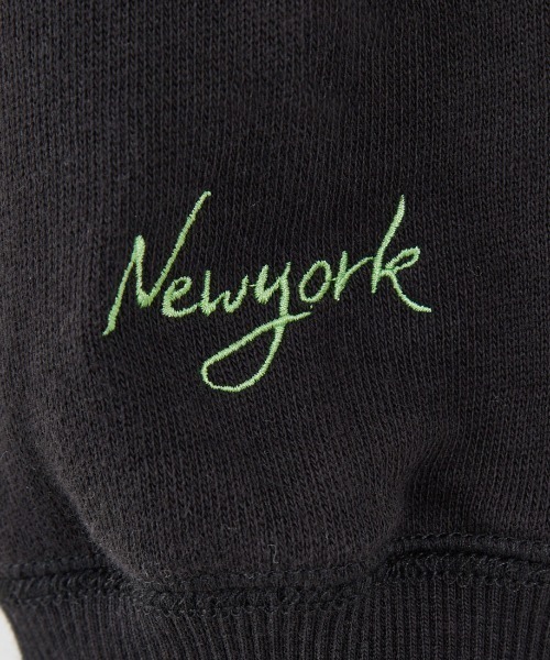 Manhattan Portage（マンハッタンポーテージ）の「[MANHATTAN PORTAGE/マンハッタンポーテージ] 別注 ロゴプリント カットオフスウェット（スウェット・レディース・グレー/ブラック/ピンク/ネイビー/オートミール・F）」の16枚目の写真