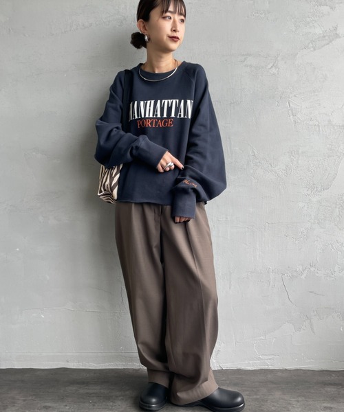 Manhattan Portage（マンハッタンポーテージ）の「[MANHATTAN PORTAGE/マンハッタンポーテージ] 別注 ロゴプリント カットオフスウェット（スウェット・レディース・グレー/ブラック/ピンク/ネイビー/オートミール・F）」の9枚目の写真