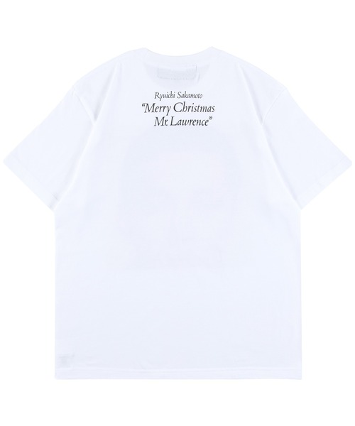 MEDICOM TOY(メディコムトイ)の「MLE 坂本龍一 「Merry Christmas Mr.Lawrence」 TEE(Tシャツ/カットソー・メンズ・ホワイト・SMALL/MEDIUM/LARGE/X-LARGE)」の2枚目の写真