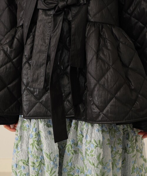 CAROLINA GLASER（カロリナ グレイサー）の「リボン キルティング ブルゾン（ブルゾン・レディース・ブルー系その他/ブラック・ONE SIZE）」の9枚目の写真