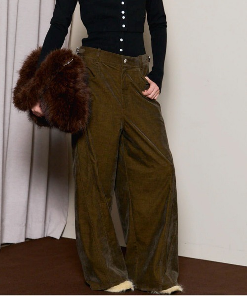 MAISON SPECIAL（メゾンスペシャル）の「Chambray Corduroy Wide Pants/シャンブレーコーデュロイワイドパンツ■セットアップ対応■（その他パンツ・レディース・ブルー/カーキ/ブラック・36/38）」の2枚目の写真