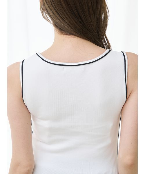 SNIDEL（スナイデル）の「パイピングディテールノースリタンク（タンクトップ・レディース・ブラック/ライトピンク/その他/ホワイト・F）」の22枚目の写真