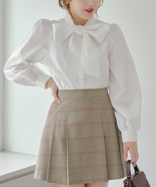 continuer de NICE CLAUP（コンティニューデナイスクラップ）の「【リバイバルアイテム】【新色登場！】リボンボウタイブラウス（シャツ/ブラウス・レディース・ブラック/オフホワイト/チェック/サックスブルー/ストライプ・FREE）」の11枚目の写真