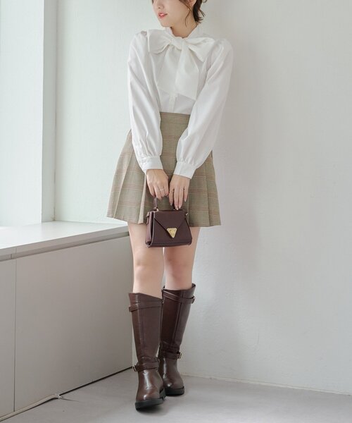 continuer de NICE CLAUP（コンティニューデナイスクラップ）の「【リバイバルアイテム】【新色登場！】リボンボウタイブラウス（シャツ/ブラウス・レディース・ブラック/オフホワイト/チェック/サックスブルー/ストライプ・FREE）」の14枚目の写真