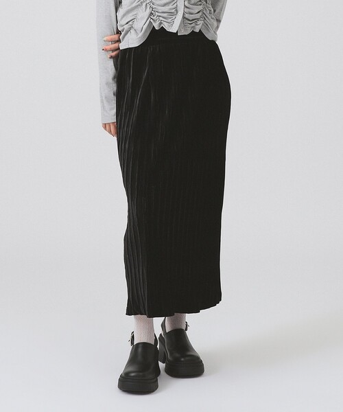 Ray BEAMS（レイビームス）の「プリーツ ベロア タイト スカート（スカート・レディース・ブラック/ダークブラウン・0/1）」の2枚目の写真
