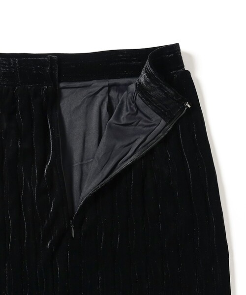 Ray BEAMS（レイビームス）の「プリーツ ベロア タイト スカート（スカート・レディース・ブラック/ダークブラウン・0/1）」の13枚目の写真
