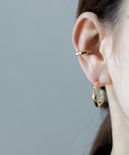 ISOLATION（アイソレーション）の「【ISOLATION / アイソレーション】Silver925 Organic Earcuff /オーガニックイヤーカフ　シルバー925（イヤーカフ・レディース・ゴールド・FREE）」の2枚目の写真