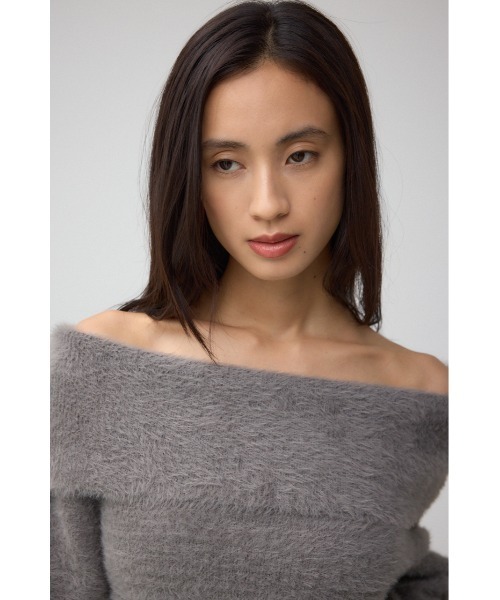 AZUL by moussy(アズールバイマウジー)の「モヘヤライクオフショルダーニット(ニット/セーター・レディース・アイボリー/ブラック/サックスブルー/チャコールグレー・FREE)」の12枚目の写真