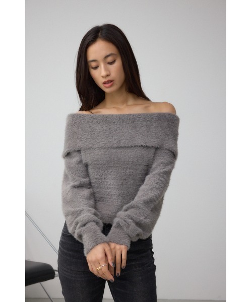 AZUL by moussy(アズールバイマウジー)の「モヘヤライクオフショルダーニット(ニット/セーター・レディース・アイボリー/ブラック/サックスブルー/チャコールグレー・FREE)」の13枚目の写真