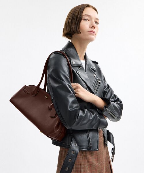 COACH（コーチ）の「エンパイア キャリーオール バッグ 34（ショルダーバッグ・レディース・ブラウン系その他・ONE）」の6枚目の写真