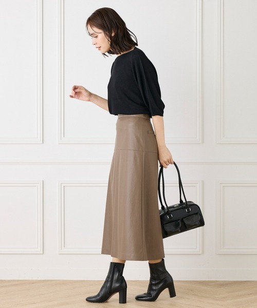 INED(イネド)の「ドルマンスリーブニット《Cuoo》(ニット/セーター・レディース・グレー/ブラック/カーキ/イエロー・9号)」の5枚目の写真