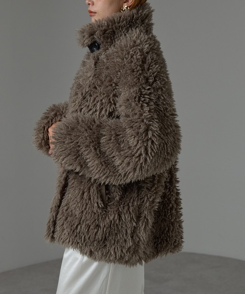 r.（アールドット）の「プードルファー　2wayカラーコート（ピーコート・レディース・ブラック/キナリ/グレー/グレイッシュベージュ・FREE）」の5枚目の写真