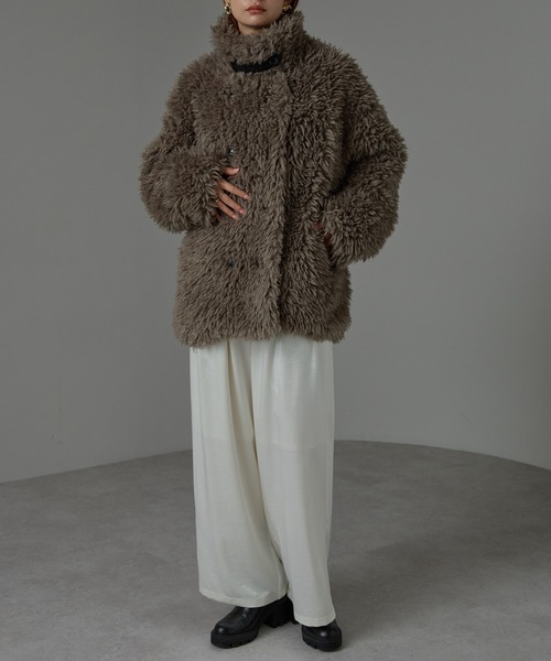 r.（アールドット）の「プードルファー　2wayカラーコート（ピーコート・レディース・ブラック/キナリ/グレー/グレイッシュベージュ・FREE）」の11枚目の写真