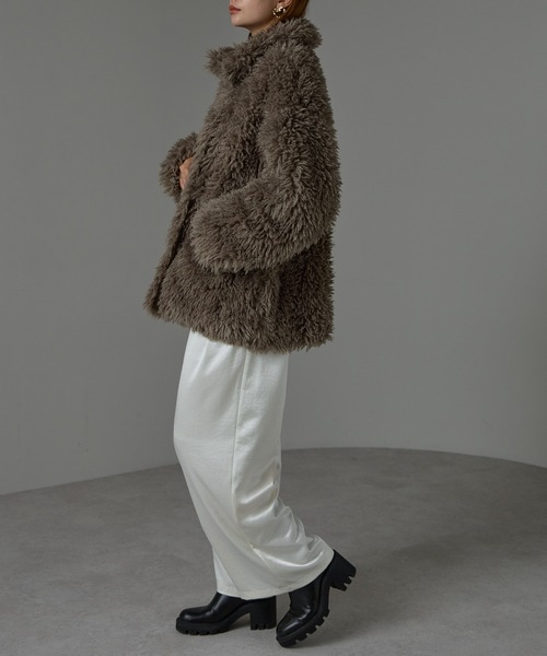 r.（アールドット）の「プードルファー　2wayカラーコート（ピーコート・レディース・ブラック/キナリ/グレー/グレイッシュベージュ・FREE）」の20枚目の写真