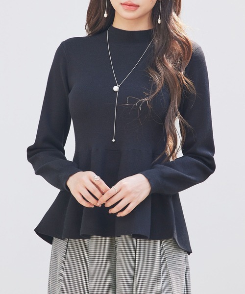 SAISON DE PAPILLON（セゾンドパピヨン）の「【高評価】モックネックペプラムニット プルオーバー ニット ペプラム プチハイネック 体型カバー着痩せ（ニット/セーター・レディース・ベージュ/グレー/ブルーグレー/ブラック・M/L）」の2枚目の写真