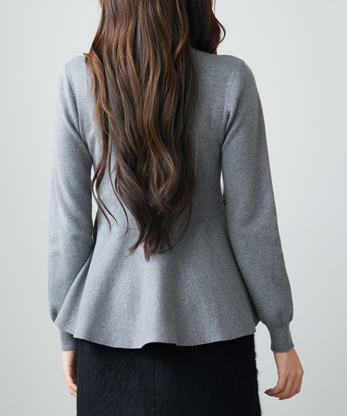 SAISON DE PAPILLON（セゾンドパピヨン）の「【高評価】モックネックペプラムニット プルオーバー ニット ペプラム プチハイネック 体型カバー着痩せ（ニット/セーター・レディース・ベージュ/グレー/ブルーグレー/ブラック・M/L）」の14枚目の写真