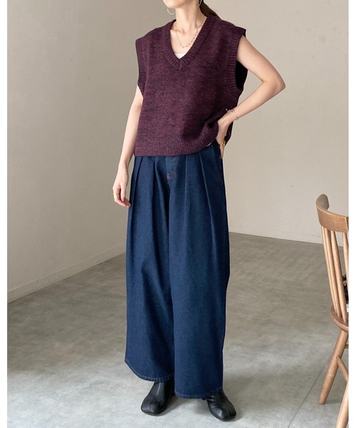 She's Closet(シーズクローゼット)の「ミドル丈深Vネックオーバーサイズミックスカラーニットベスト(ベスト・レディース・ブラウン/ネイビー・FREE)」の9枚目の写真