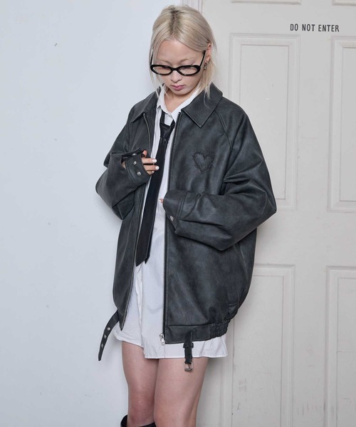 Heart Tattoo(ハートタトゥー)の「Heart art design jacket / ハート型押しジャケット(ブルゾン・レディース・ブラック/ブラック系・FREE)」の19枚目の写真