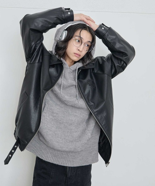 Heart Tattoo(ハートタトゥー)の「Heart art design jacket / ハート型押しジャケット(ブルゾン・レディース・ブラック/ブラック系・FREE)」の4枚目の写真