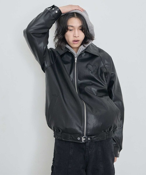 Heart Tattoo(ハートタトゥー)の「Heart art design jacket / ハート型押しジャケット(ブルゾン・レディース・ブラック/ブラック系・FREE)」の5枚目の写真