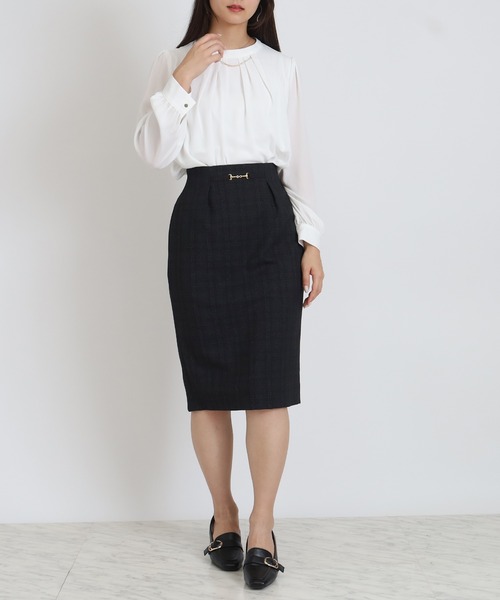 TRUDEA(トルディア)の「ビット付きチェックタイトスカート(スカート・レディース・チャコールグレー/ベージュ・SMALL/MEDIUM/LARGE)」の5枚目の写真