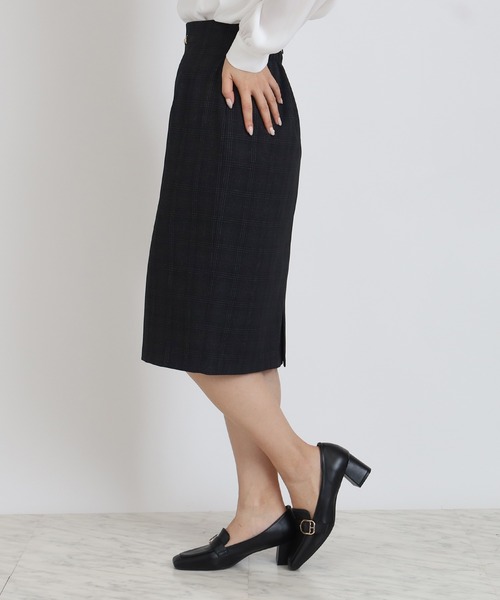 TRUDEA(トルディア)の「ビット付きチェックタイトスカート(スカート・レディース・チャコールグレー/ベージュ・SMALL/MEDIUM/LARGE)」の3枚目の写真