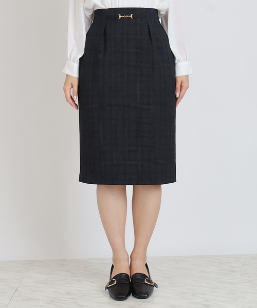 TRUDEA(トルディア)の「ビット付きチェックタイトスカート(スカート・レディース・チャコールグレー/ベージュ・SMALL/MEDIUM/LARGE)」の6枚目の写真
