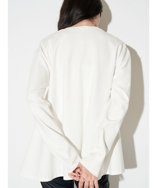 ELENDEEK（エレンディーク）の「アシンメトリーヘムロングスリーブカットソー（Tシャツ/カットソー・レディース・ブラック/グレー/オフホワイト・FREE）」の8枚目の写真