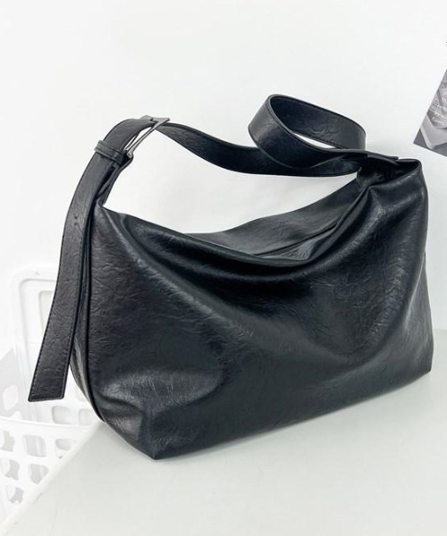 B.R.U(ブル)の「フェイクレザーショルダーバッグ(ショルダーバッグ・メンズ・ブラウン/ブラック・FREE)」の19枚目の写真