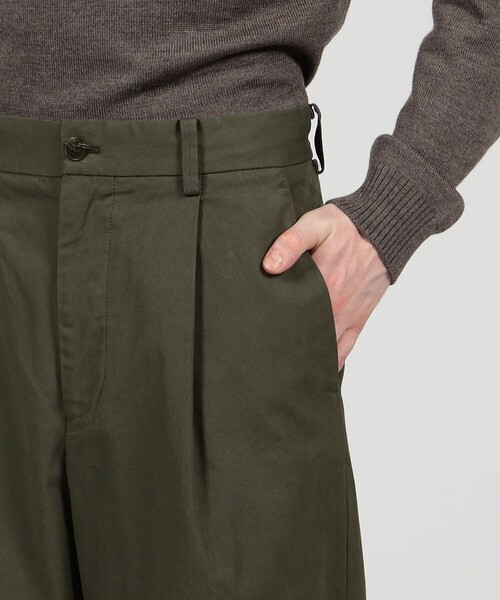 TOMORROWLAND （トゥモローランド）の「60/3 コットンオックスフォード 1プリーツバレルパンツ（チノパンツ・メンズ・ダークブルー/カーキ/オフホワイト・M/S/L/XS）」の9枚目の写真