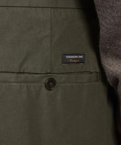 TOMORROWLAND （トゥモローランド）の「60/3 コットンオックスフォード 1プリーツバレルパンツ（チノパンツ・メンズ・ダークブルー/カーキ/オフホワイト・M/S/L/XS）」の11枚目の写真