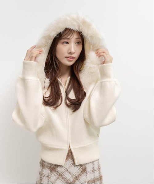 RANDA（ランダ）の「2WAY フェイクファーニットパーカー（パーカー・レディース・クリーム/ベージュ/グレー・FT/FREE）」の19枚目の写真