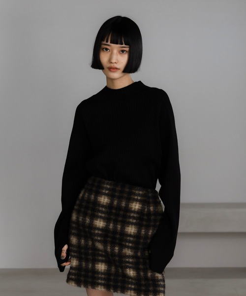 LOWRYS FARM（ローリーズファーム）の「ワイドリブプルオーバーＬＳ　600405（ニット/セーター・レディース・アイボリー/ブラック/ブラウン/パープル・FREE）」の2枚目の写真