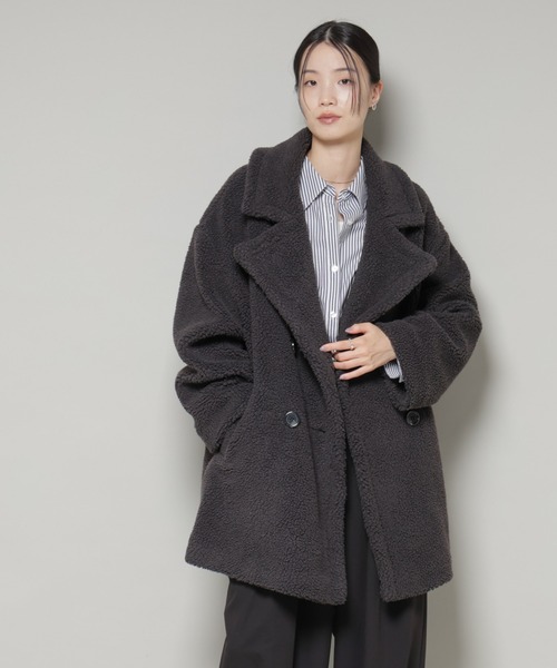 NANO universe(ナノユニバース)の「ボアワイドダブルボタンコート(チェスターコート・レディース・ライトベージュ/チャコール/モカ・FREE)」の14枚目の写真