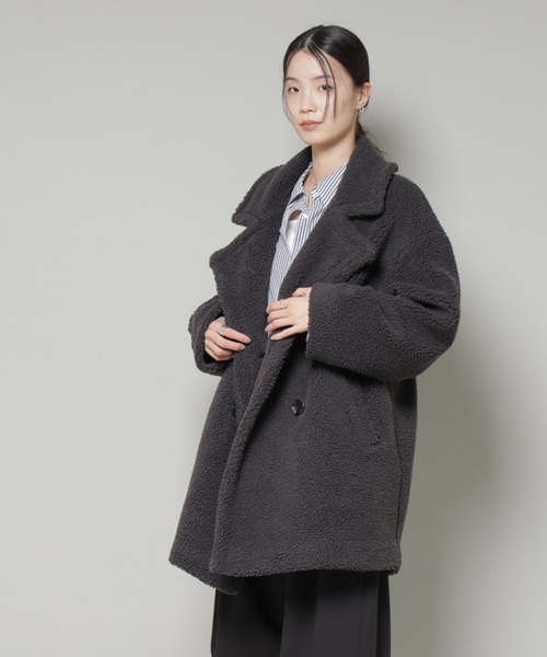 NANO universe(ナノユニバース)の「ボアワイドダブルボタンコート(チェスターコート・レディース・ライトベージュ/チャコール/モカ・FREE)」の15枚目の写真